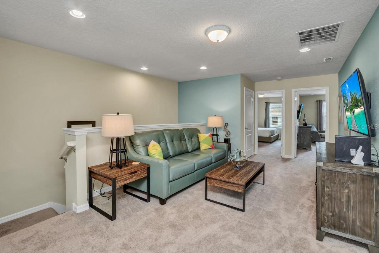 2407 Dubai St Property Photo 16