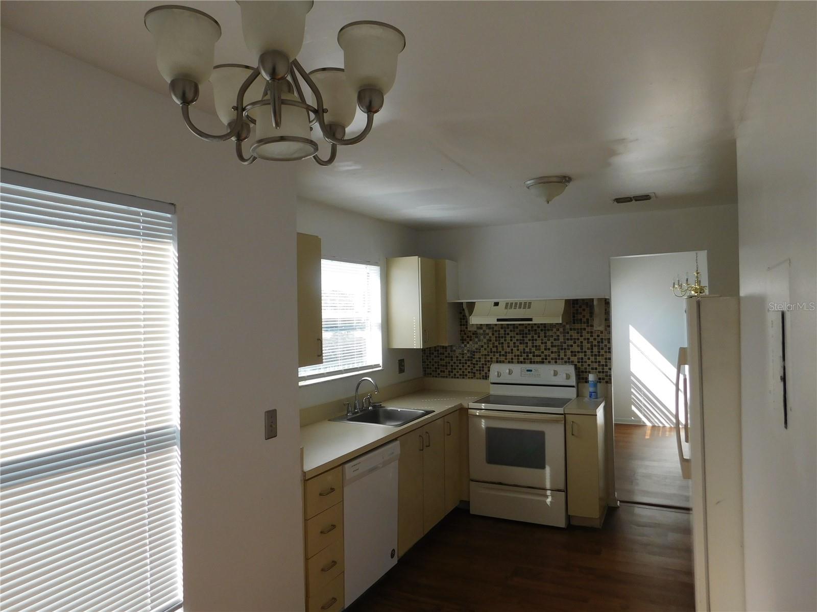 2540 Woodgate Blvd #204 Property Photo 14
