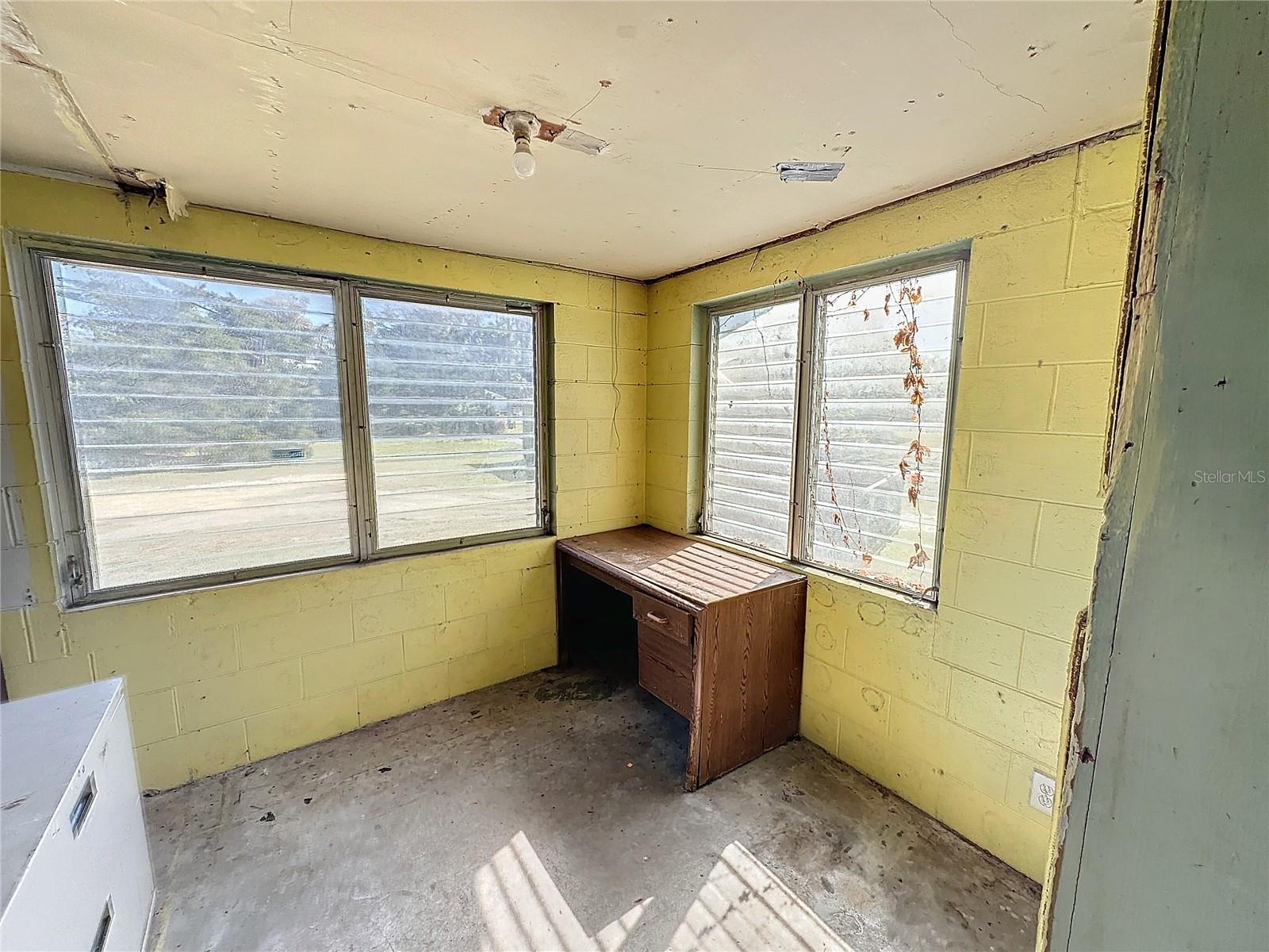 110 Reynolds Rd Property Photo 8
