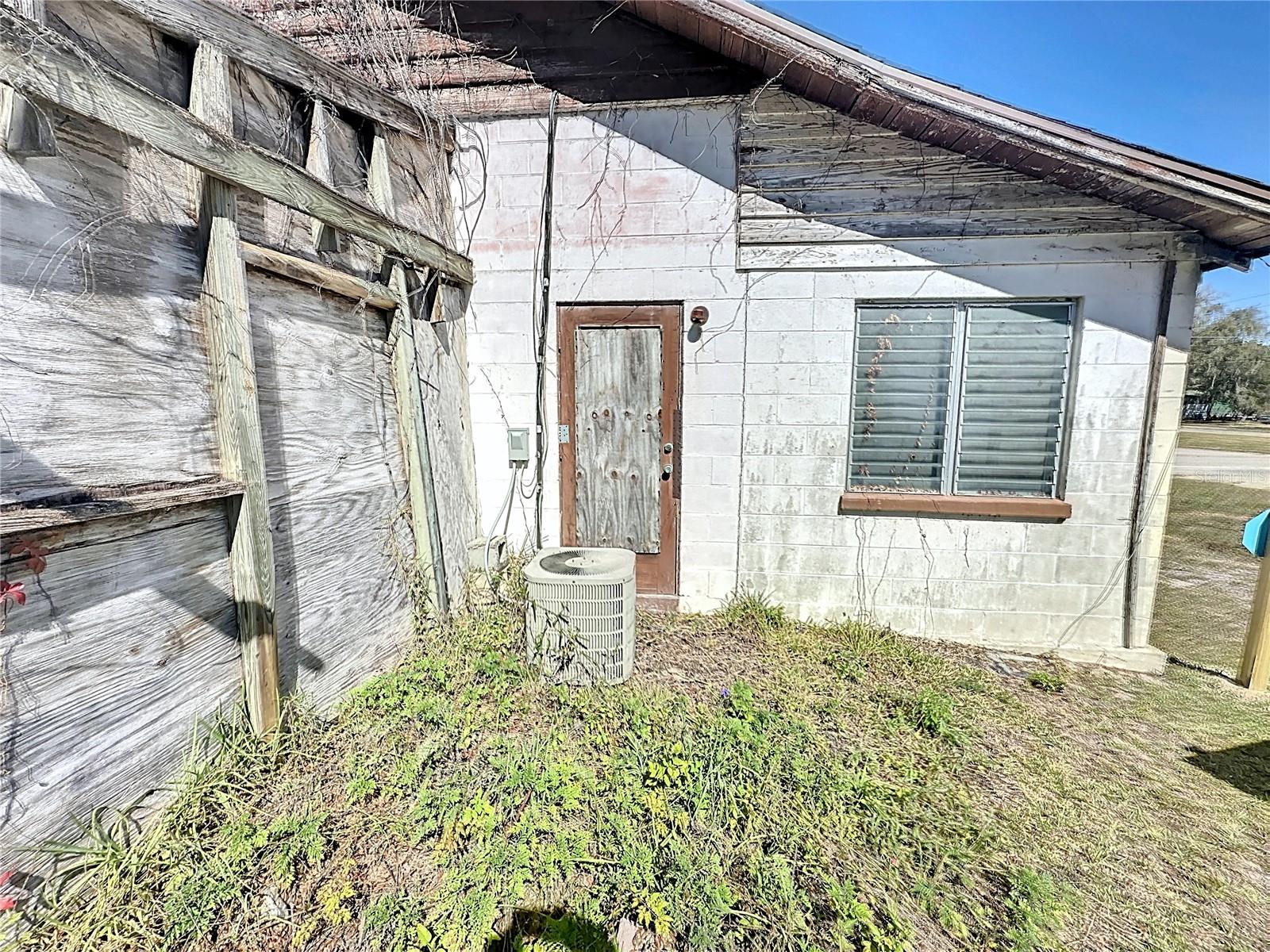 110 Reynolds Rd Property Photo 18
