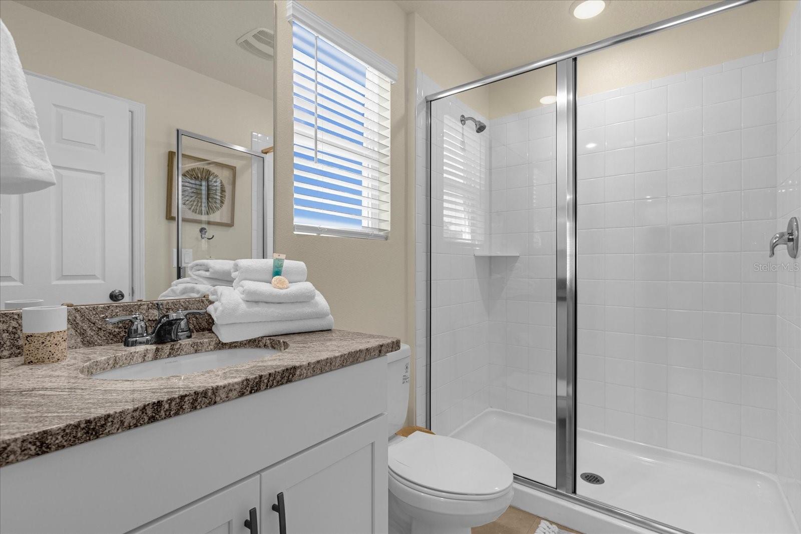1909 Tropical Palms Cir Property Photo 22