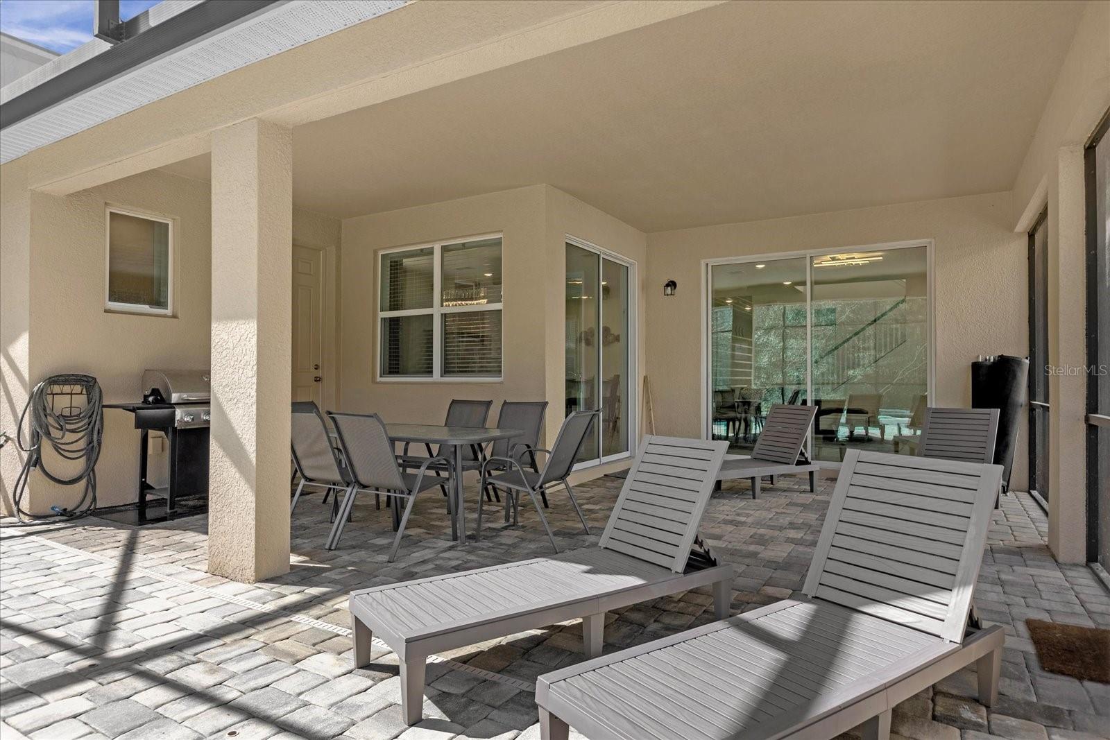 1909 Tropical Palms Cir Property Photo 41