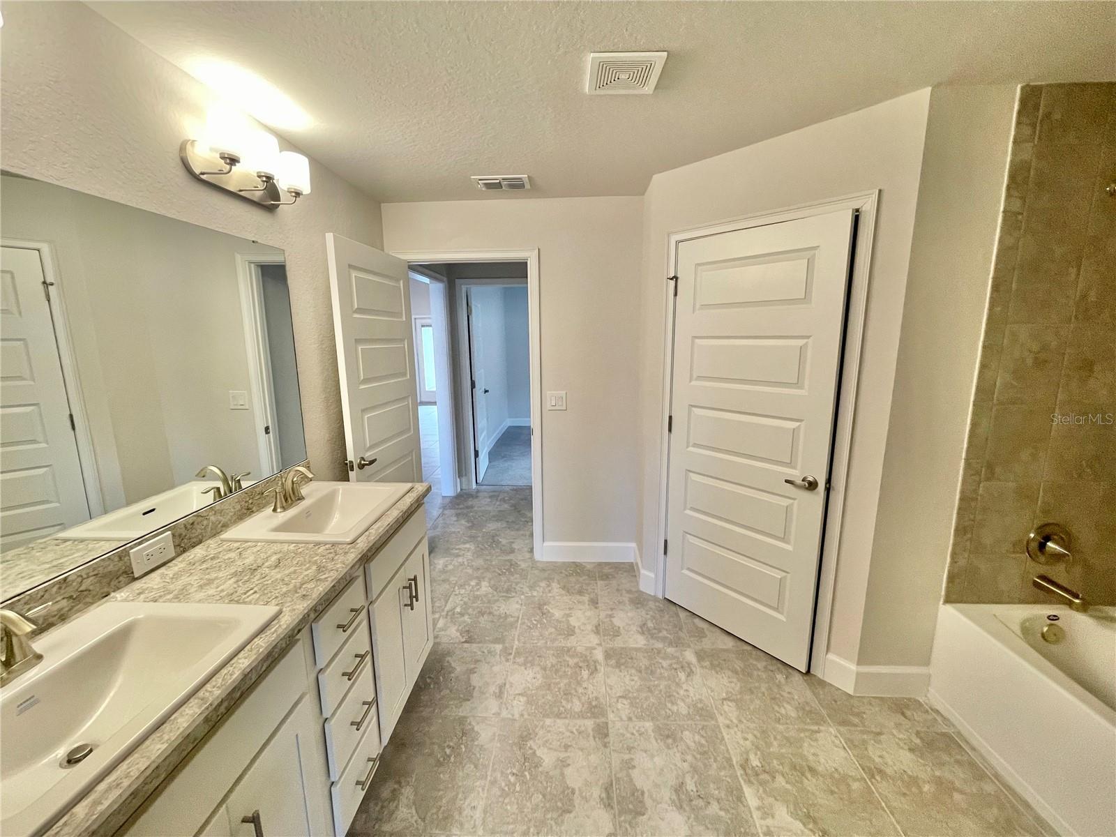 1262 Tagliamento Ln Property Photo 23