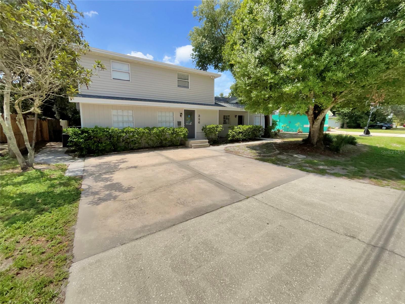 326 Banyan Dr Property Photo 1