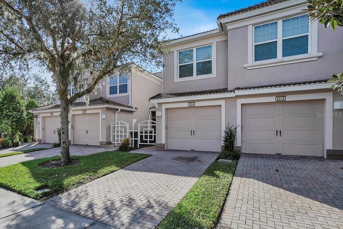 8316 Fontera Dr Property Photo 2