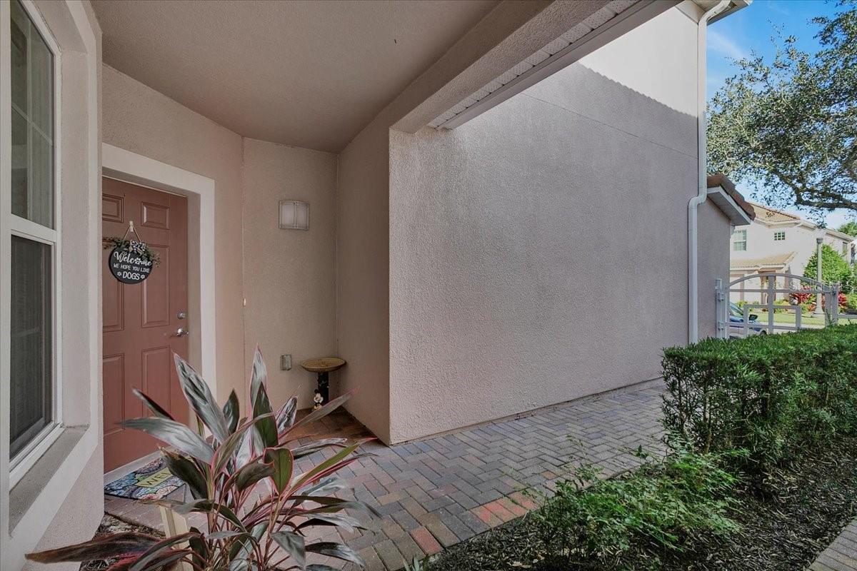 8316 Fontera Dr Property Photo 4