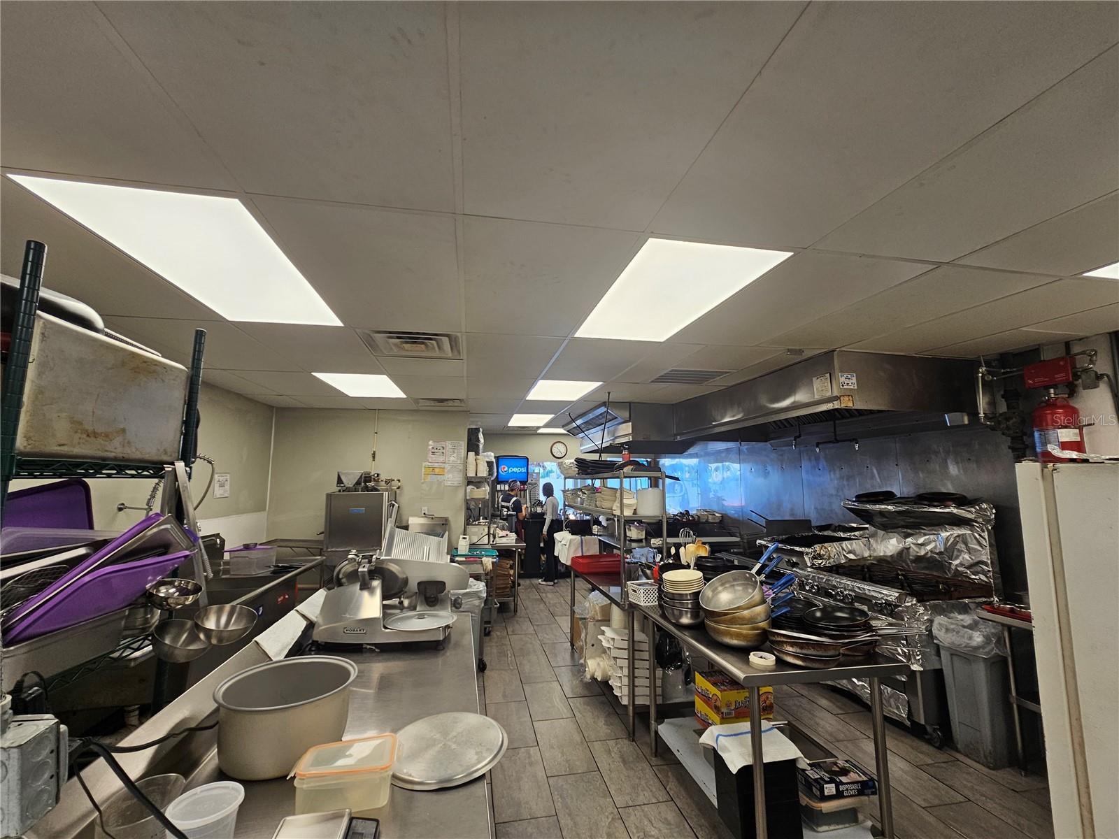 O6185985 Property Photo 8