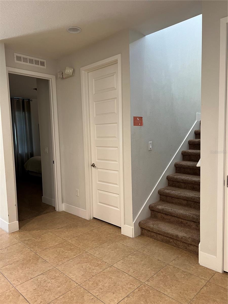 370 Lasso Dr Property Photo 22