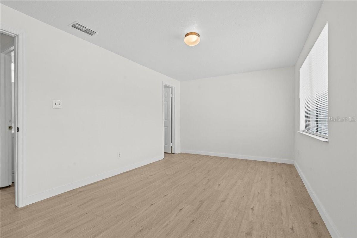 4945 Sanoma Vlg #b Property Photo 9