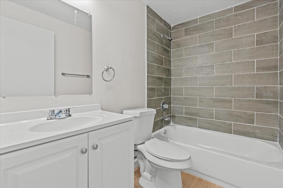 4945 Sanoma Vlg #b Property Photo 15