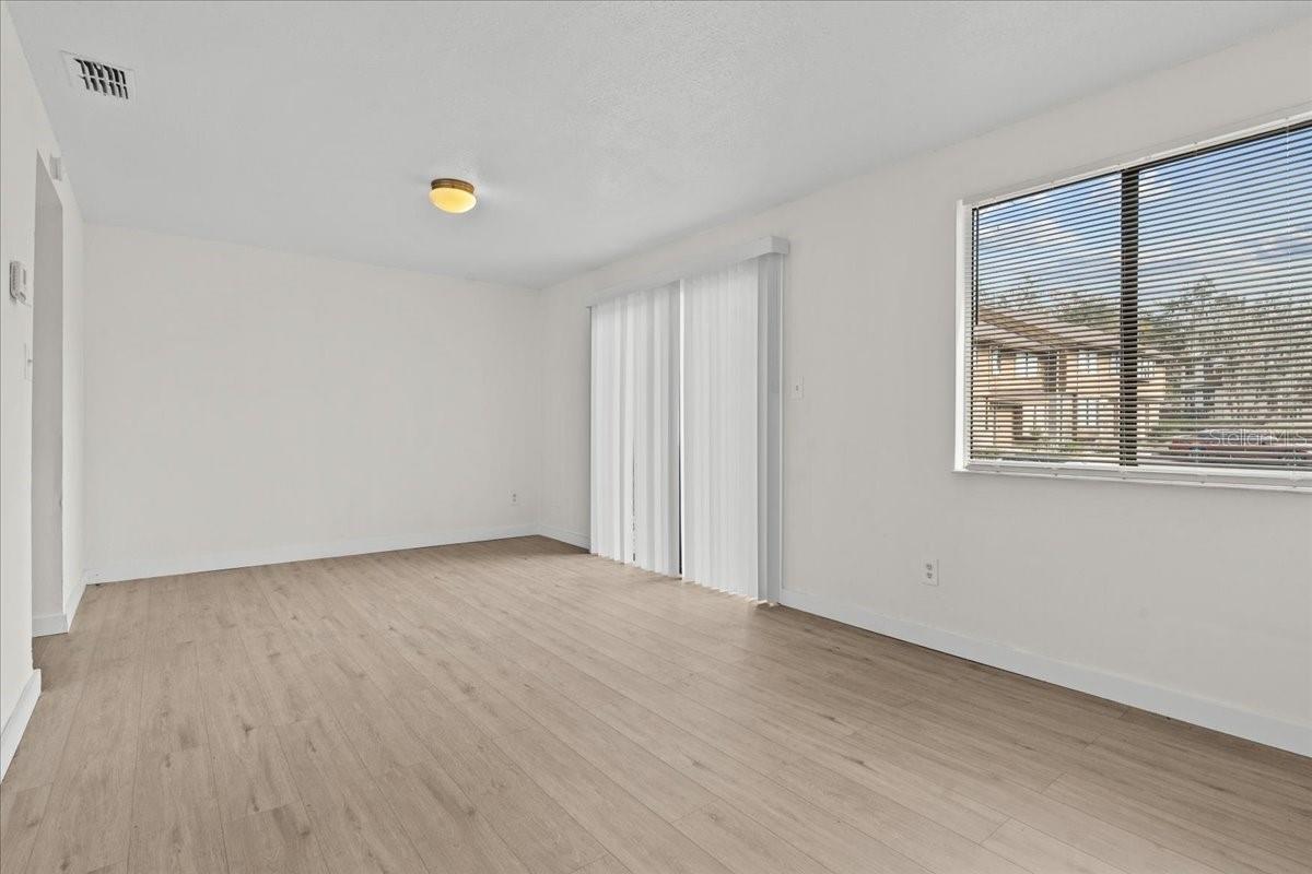 4945 Sanoma Vlg #b Property Photo 16