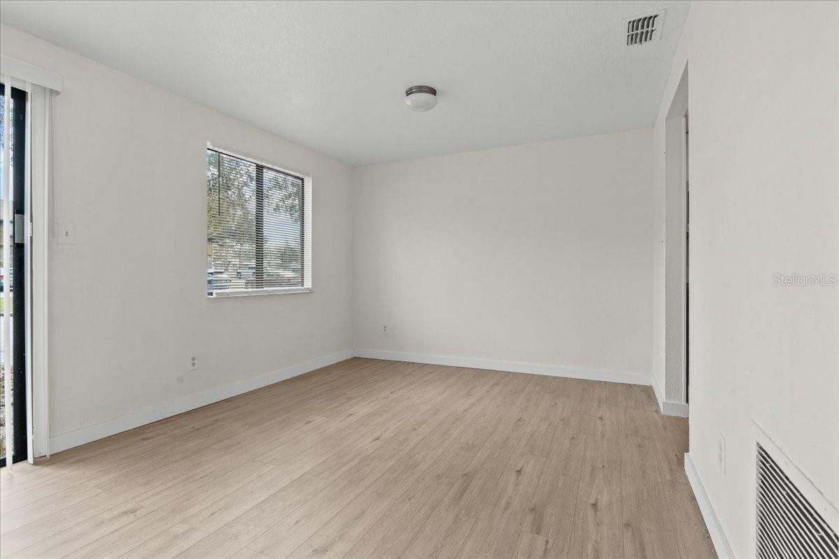 4945 Sanoma Vlg #b Property Photo 17