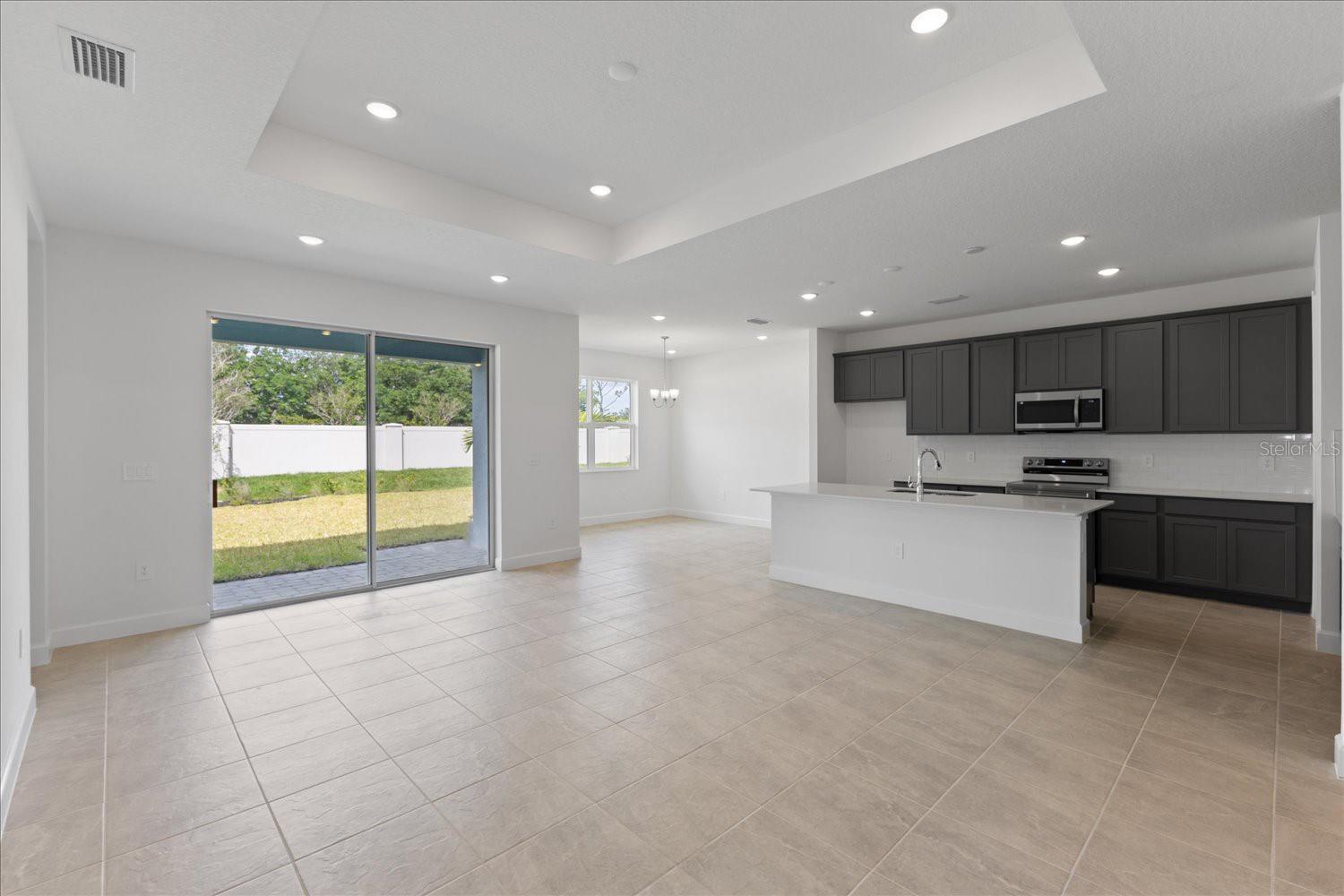 9593 Vibrant Lane Property Photo 7