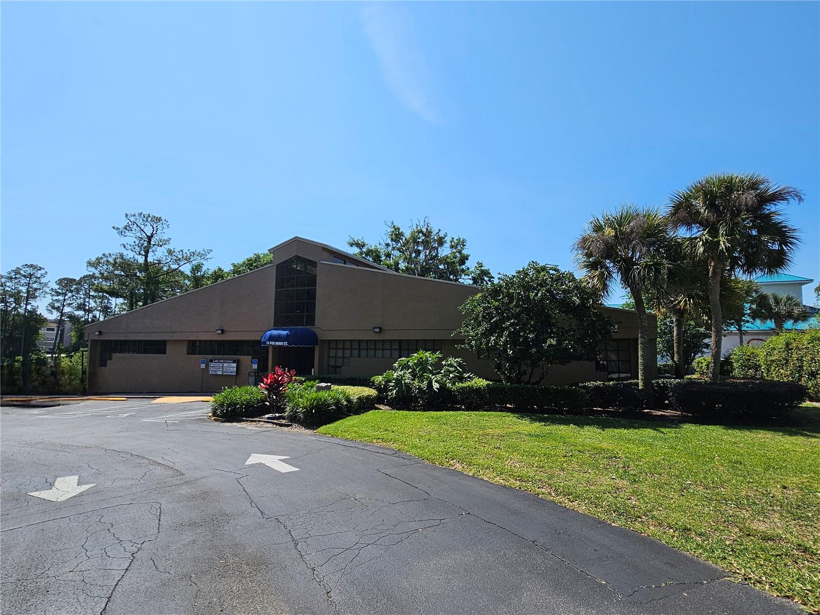 75 Fox Ridge Ct. #f Property Photo 2