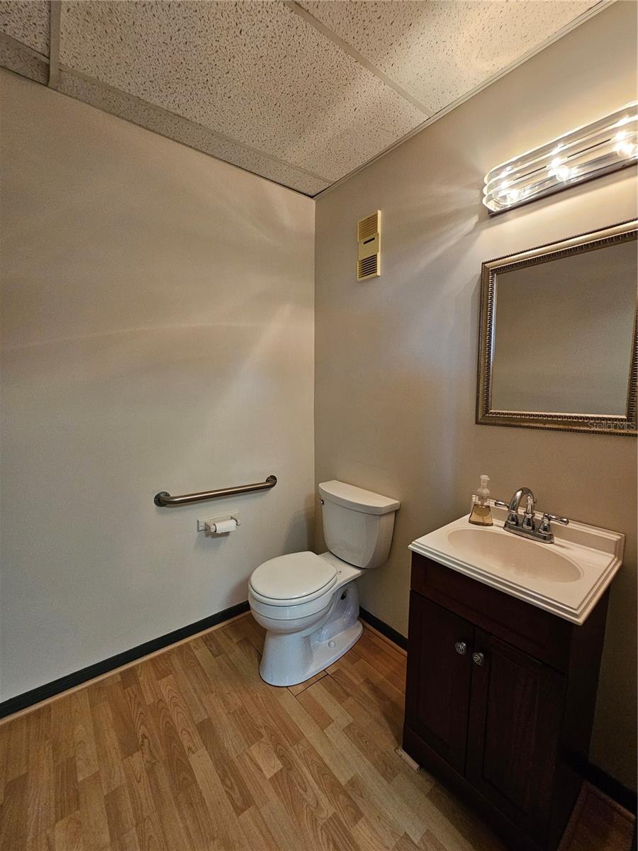 75 Fox Ridge Ct. #f Property Photo 13