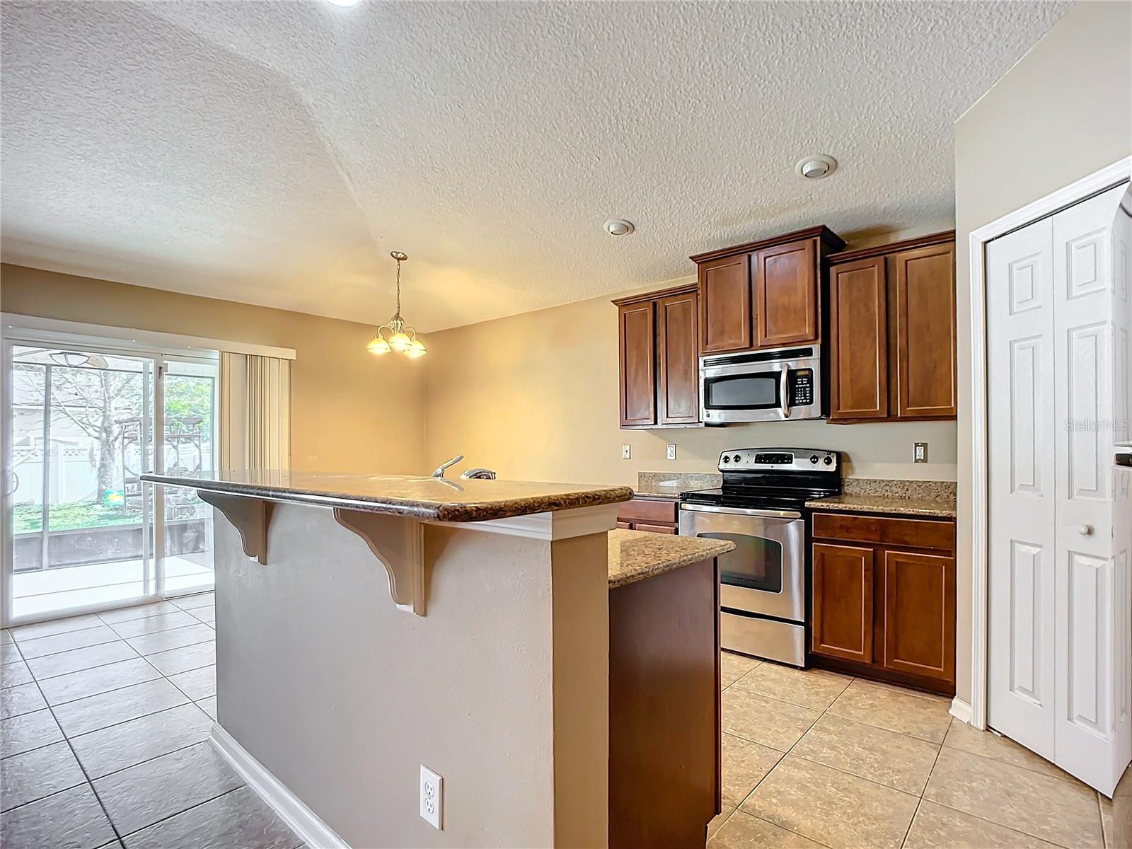 467 S Aberdeenshire Dr Property Photo 6