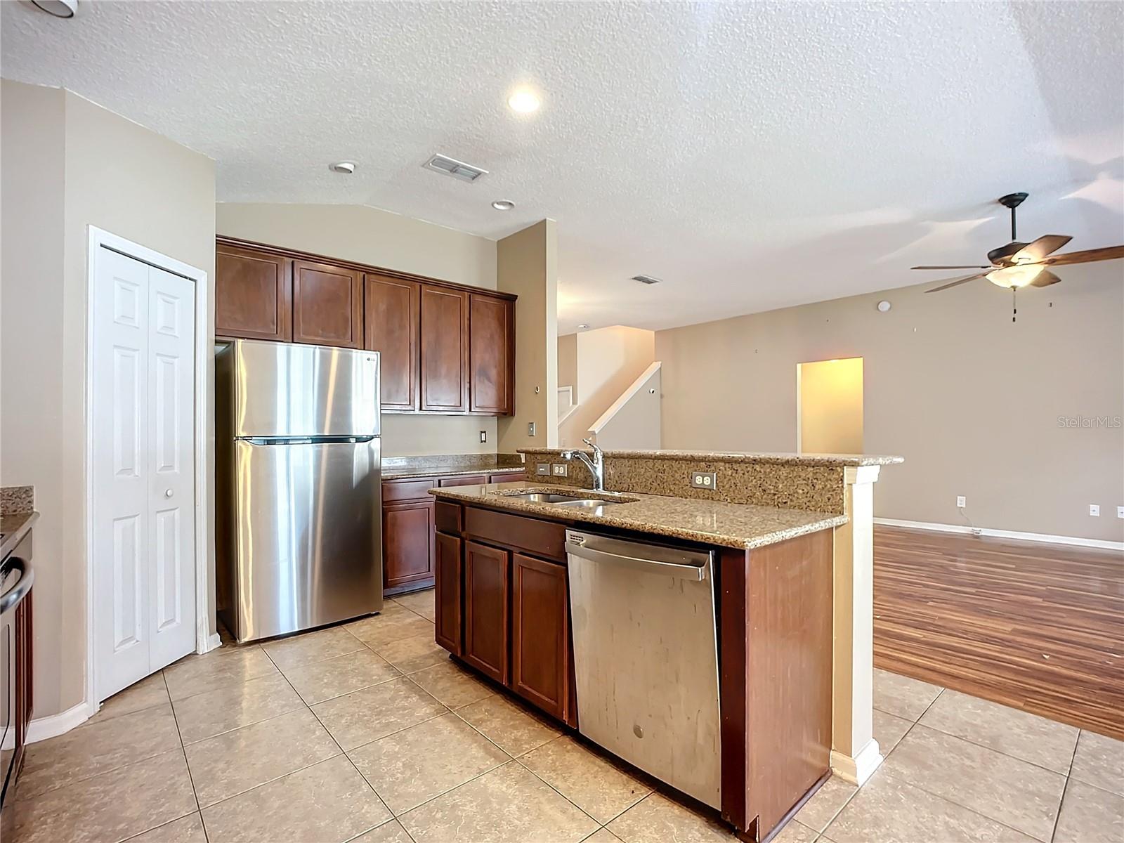 467 S Aberdeenshire Dr Property Photo 8
