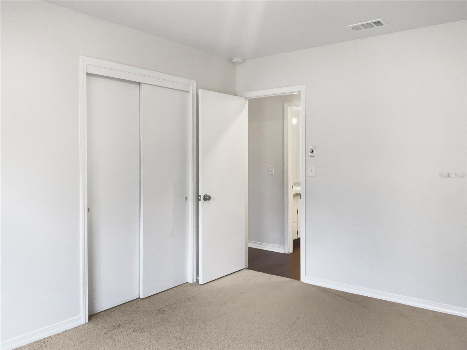610 Julie Ln Property Photo 8