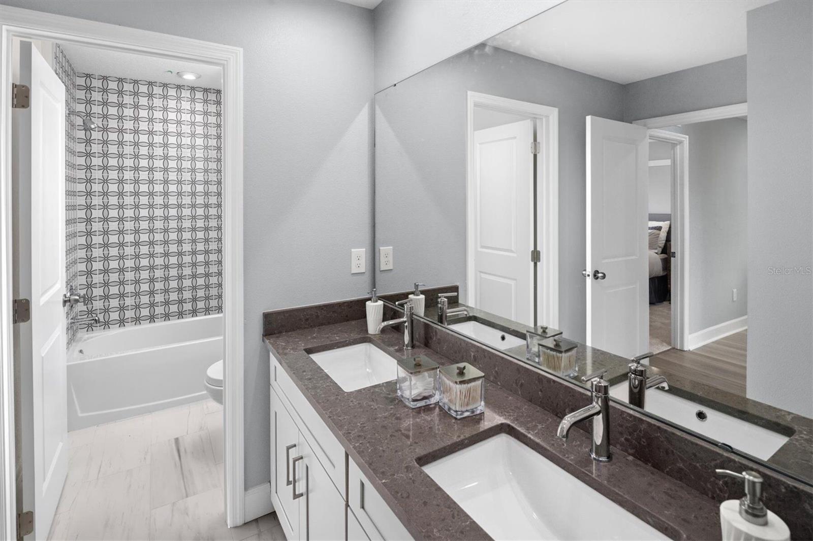 2675 Ginseng Ivy St Property Photo 14