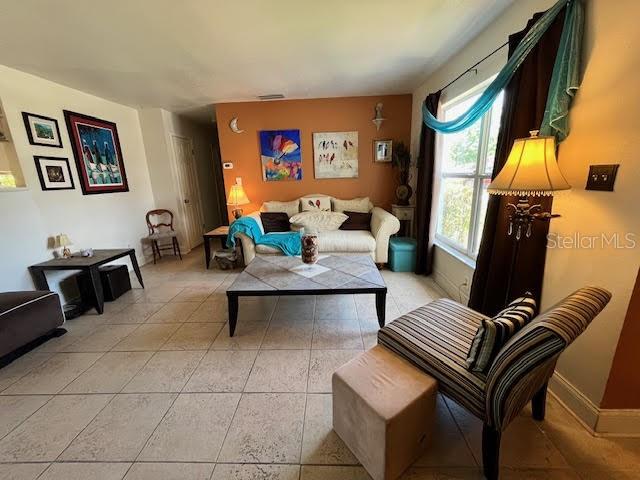 7313 Cabor Ct Property Photo 8