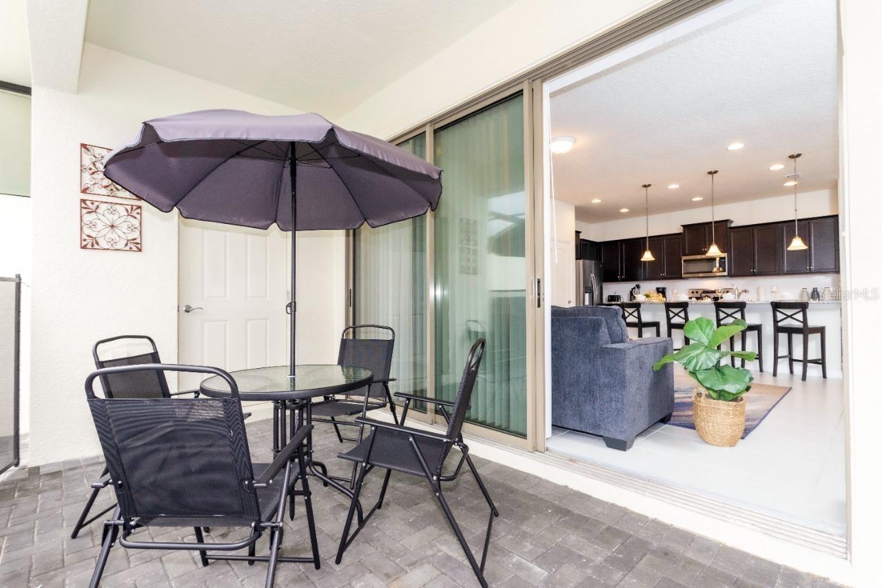 2429 Dubai St Property Photo 20