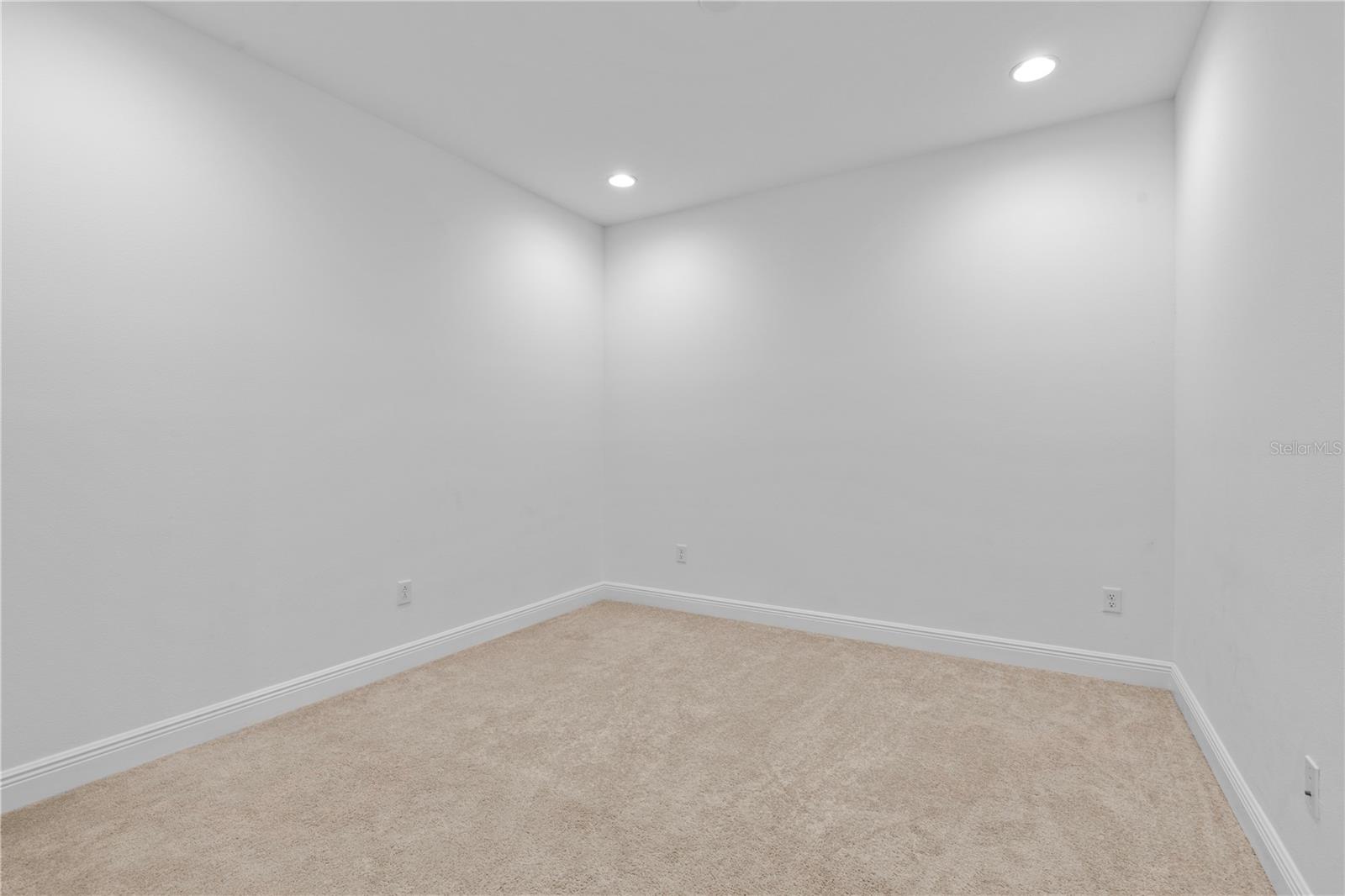 9832 Bucklow Hill Dr Property Photo 8