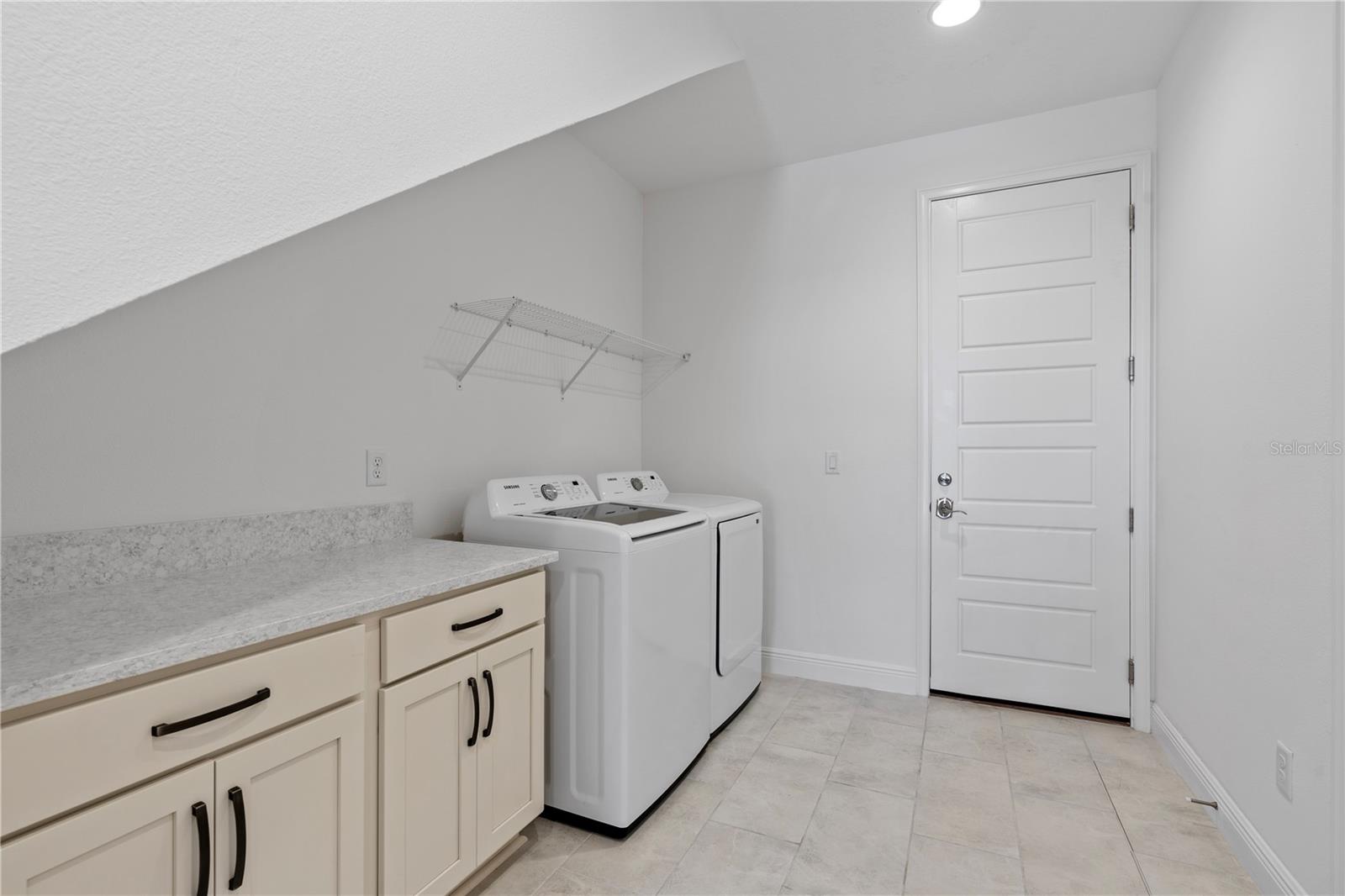 9832 Bucklow Hill Dr Property Photo 17