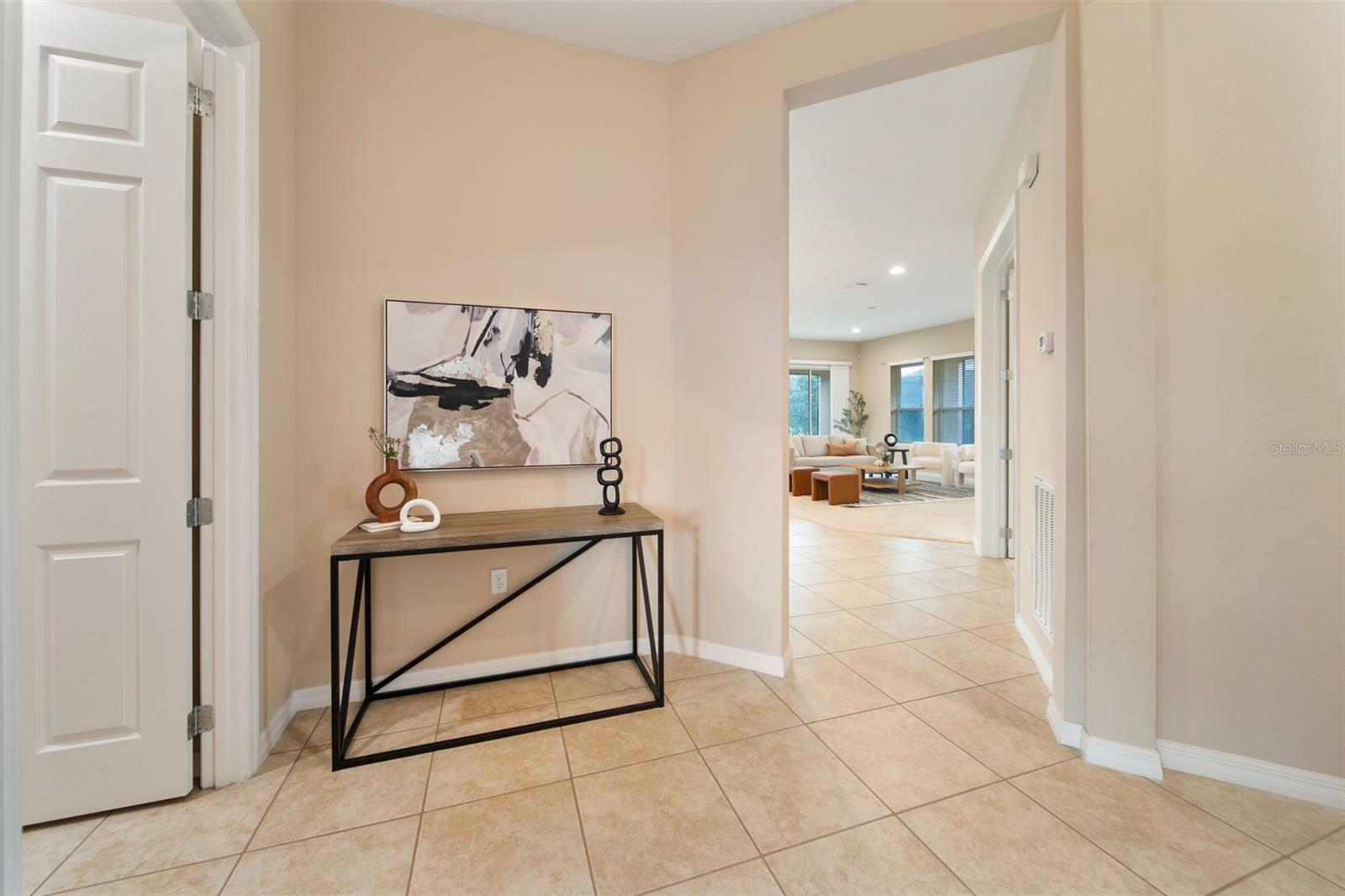 737 Alcove Dr Property Photo 8