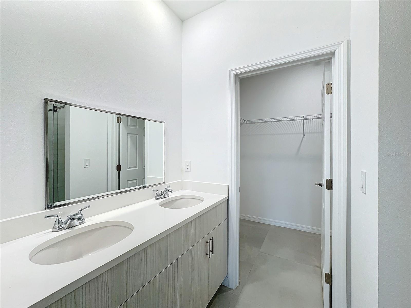 1742 Barton Towne Cir Property Photo 39