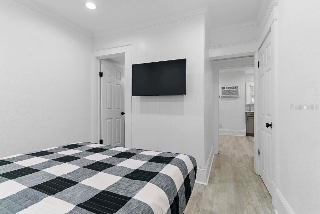 412 E Harwood St #4 Property Photo 12