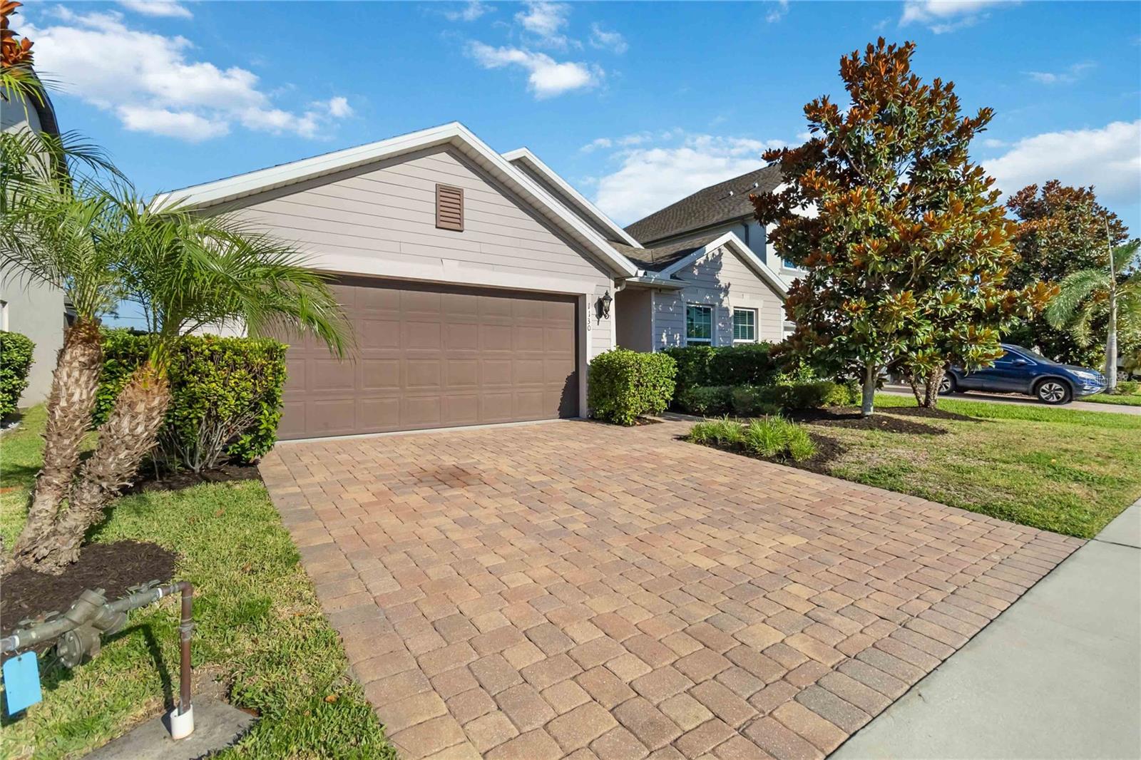 1130 Wycliffe Way Property Photo 3