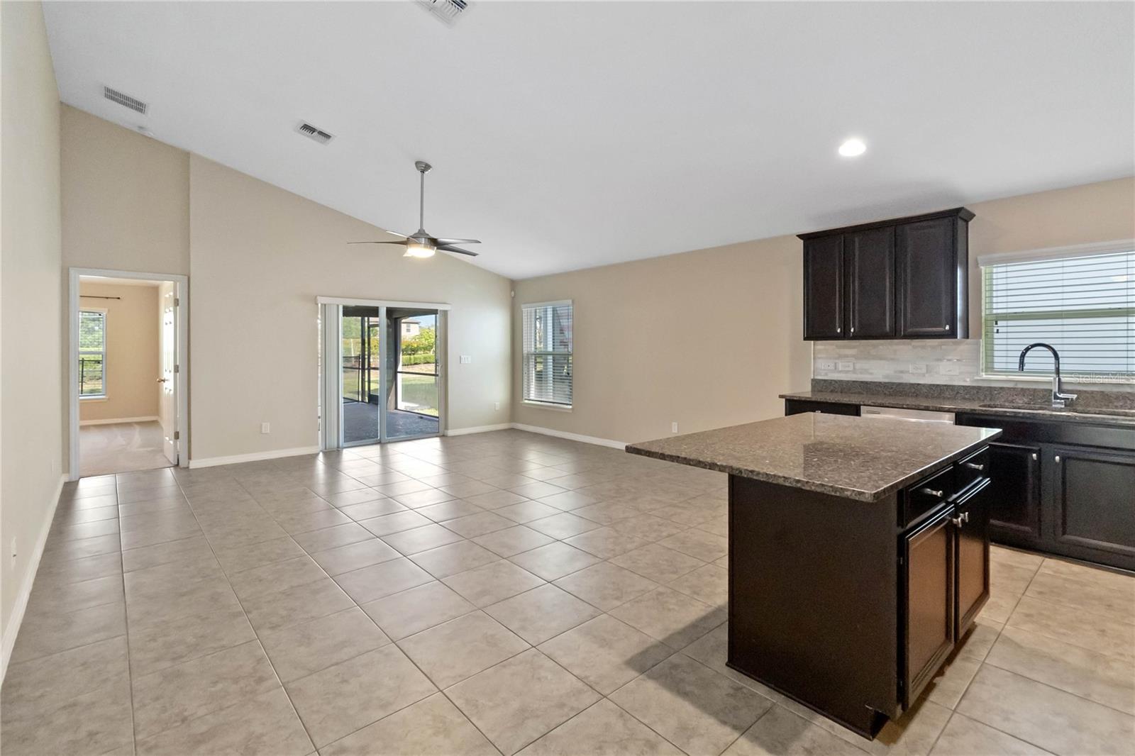 1130 Wycliffe Way Property Photo 8