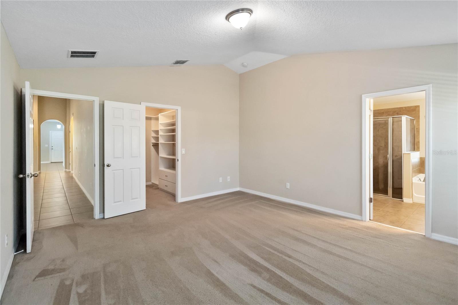 1130 Wycliffe Way Property Photo 12