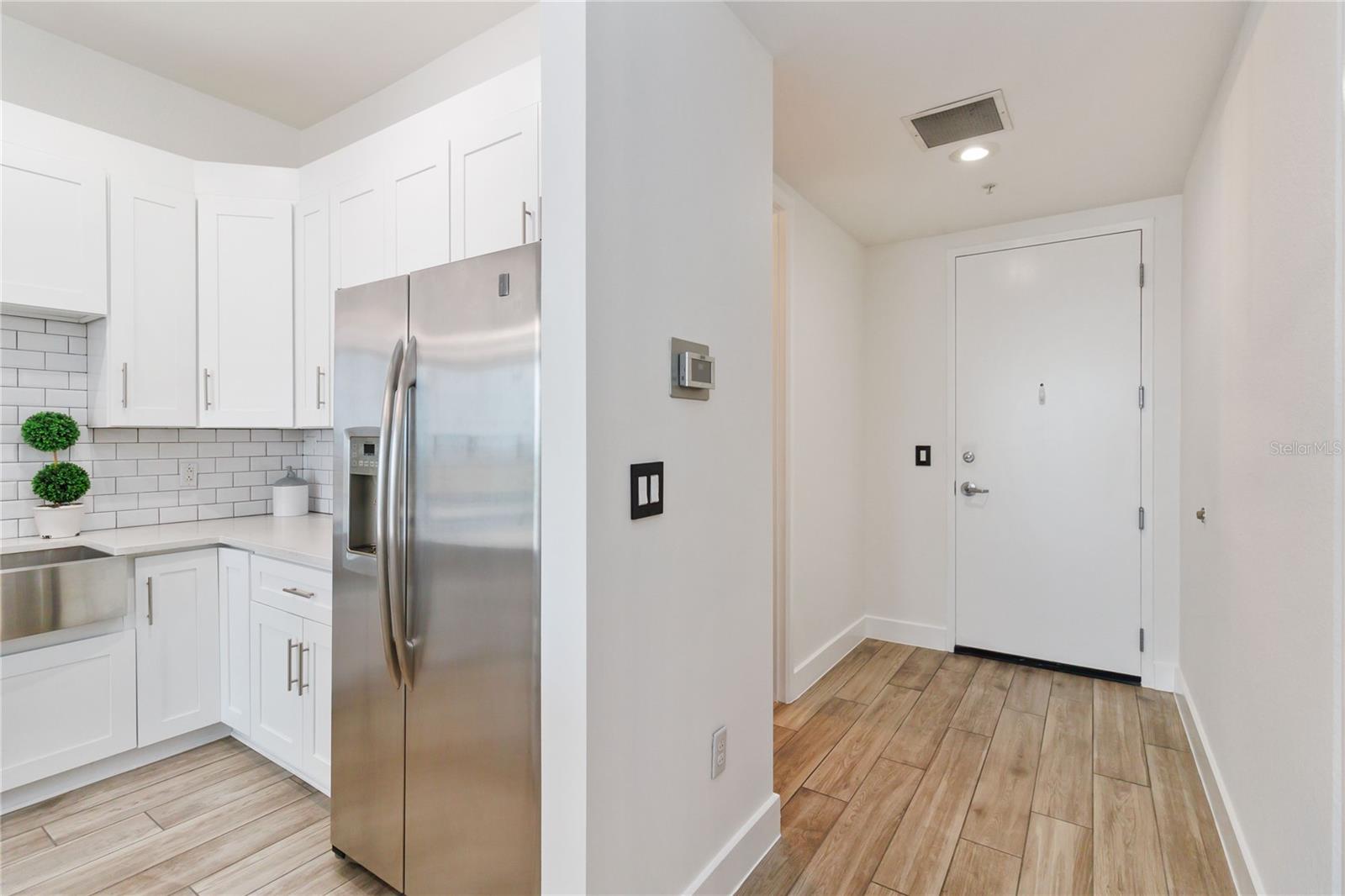150 E Robinson St #1709 Property Photo 8