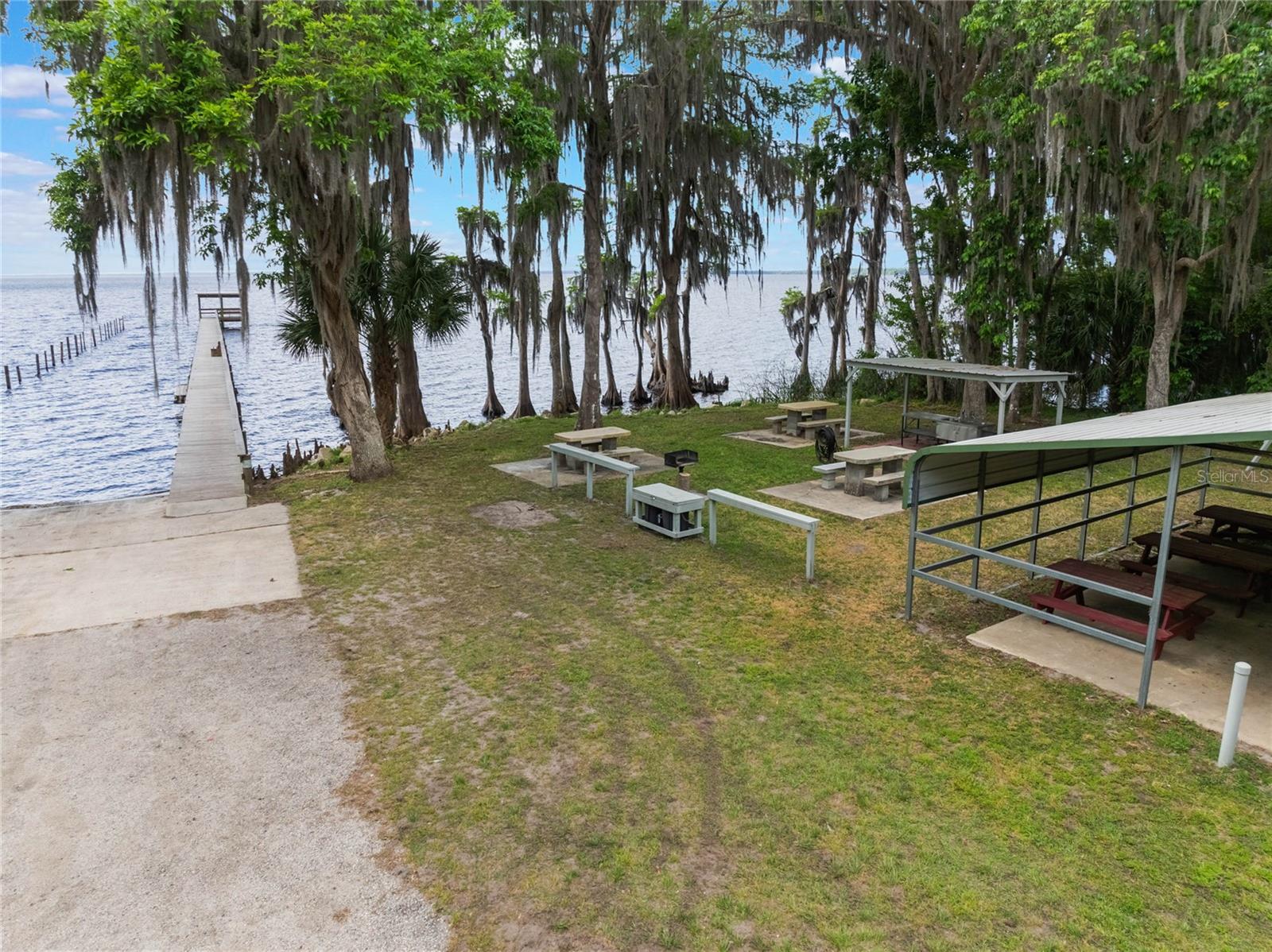 515 Gardenia Ave Property Photo 10