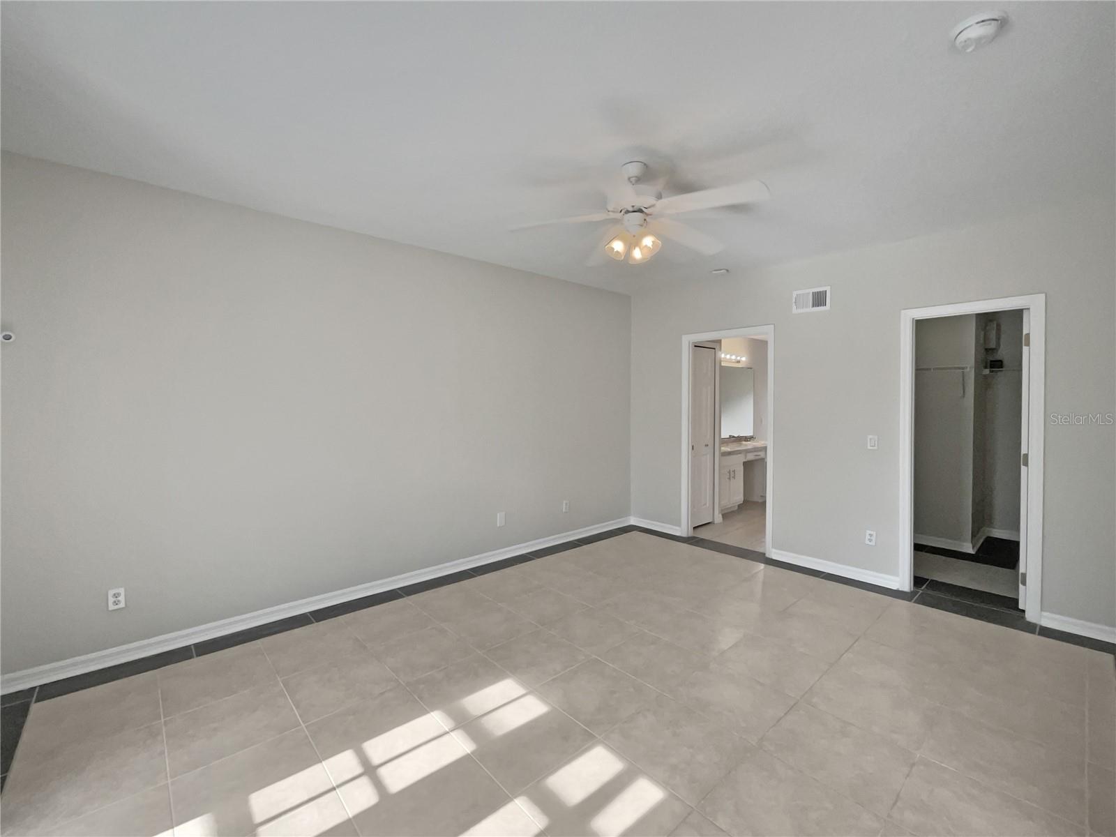 340 Troon Cir Property Photo 5