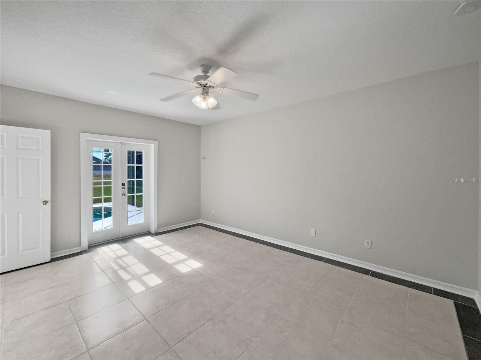 340 Troon Cir Property Photo 14