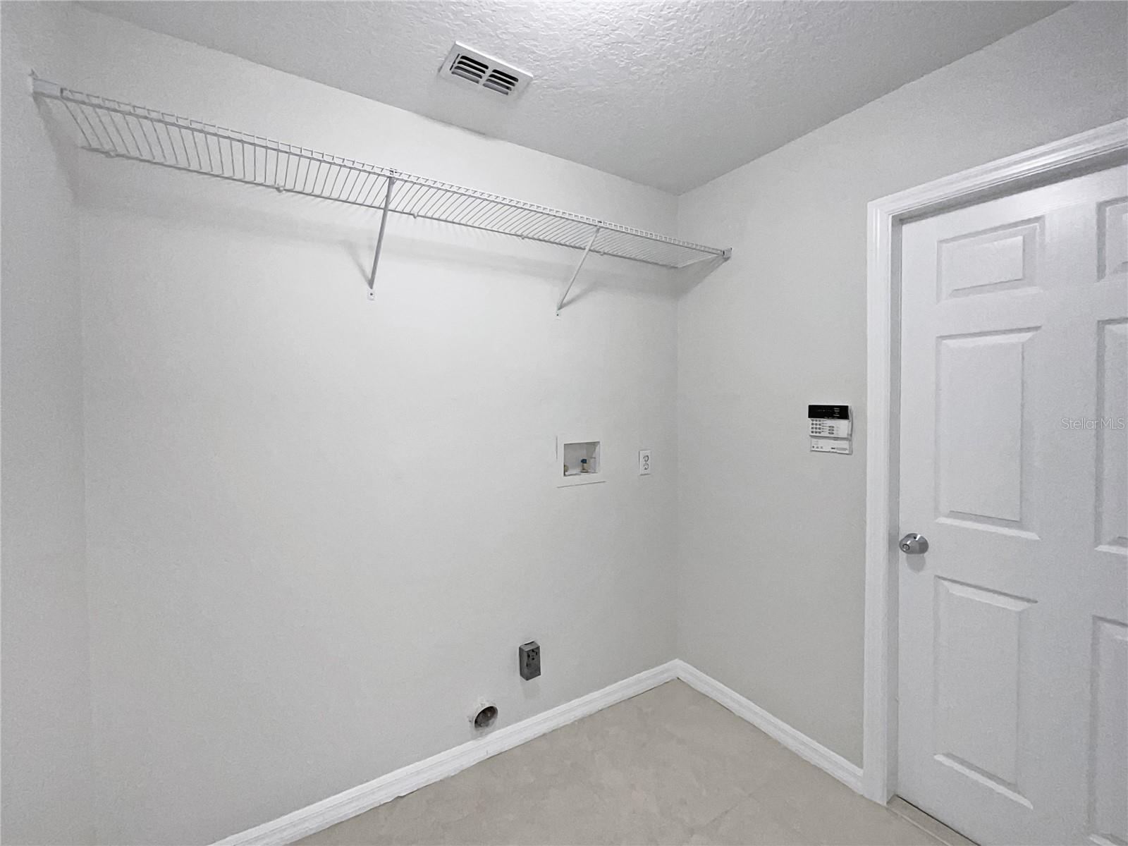 340 Troon Cir Property Photo 16