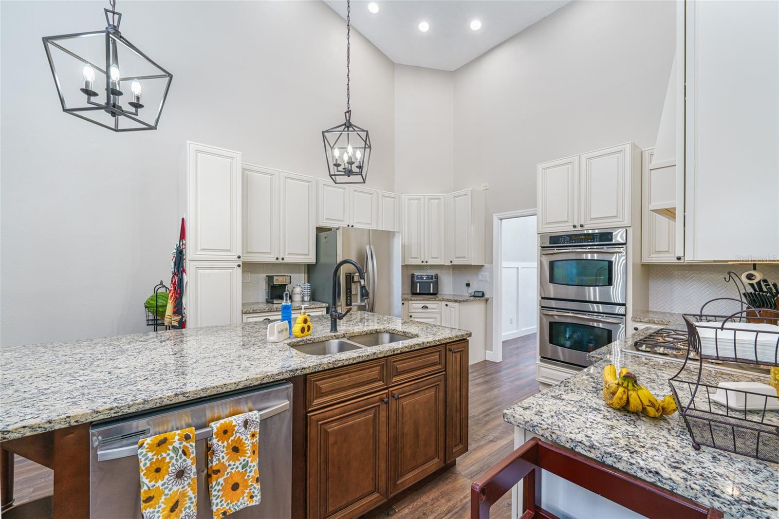 18505 Starry St Property Photo 7