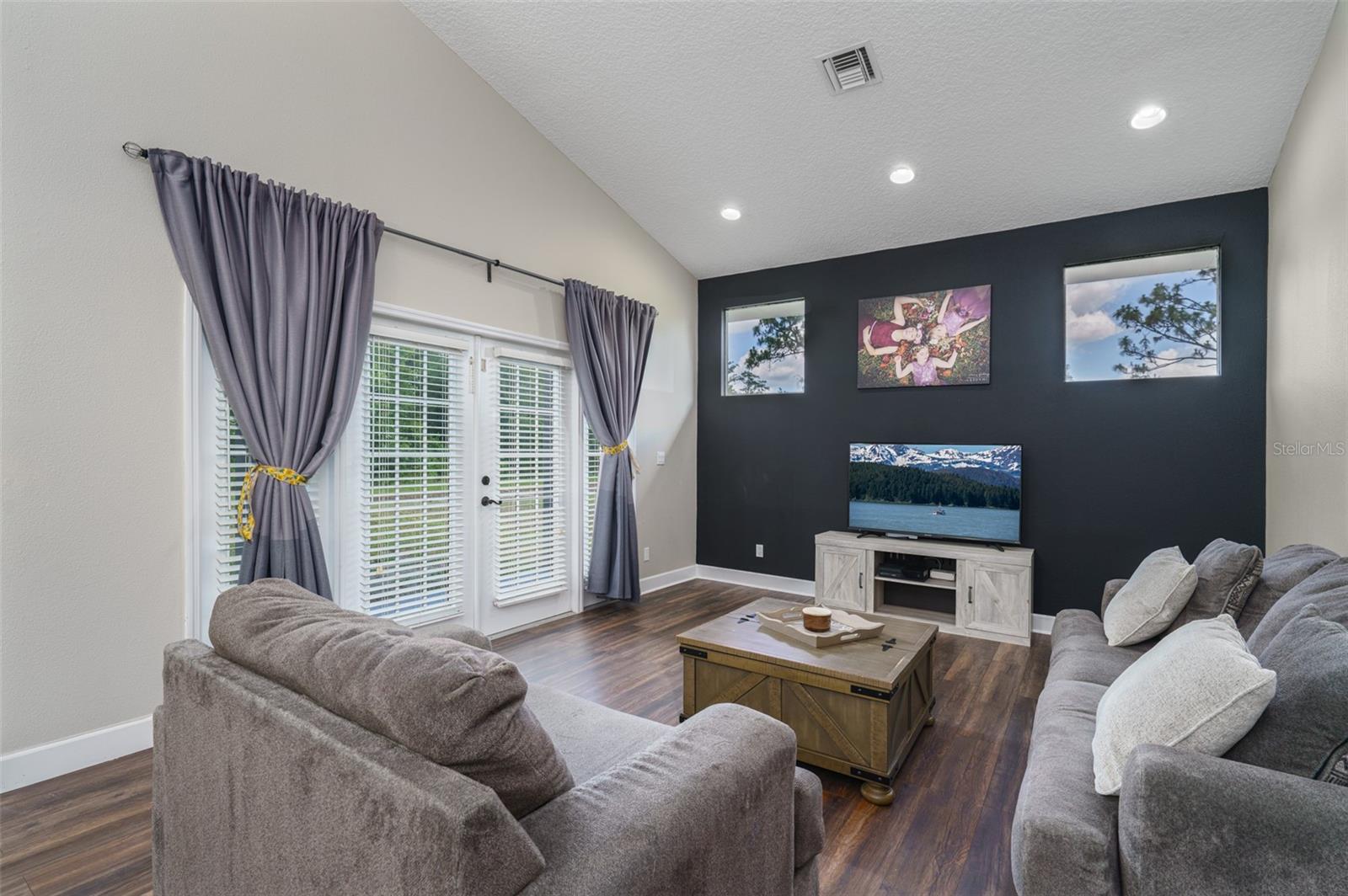 18505 Starry St Property Photo 10