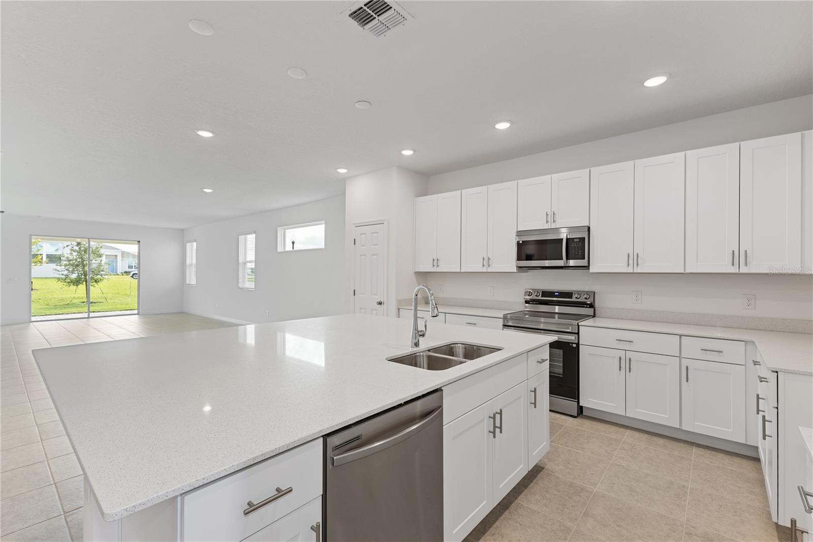 3039 Suraj Cir Property Photo 4