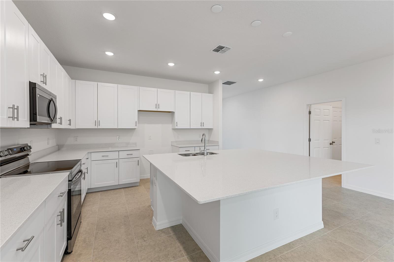 3039 Suraj Cir Property Photo 5