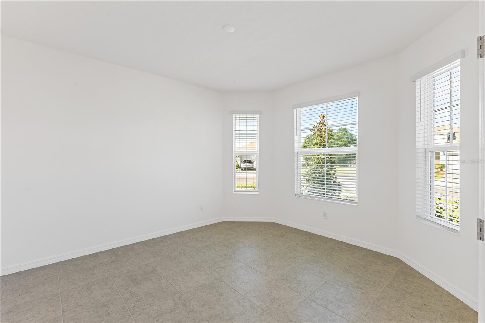 3039 Suraj Cir Property Photo 9