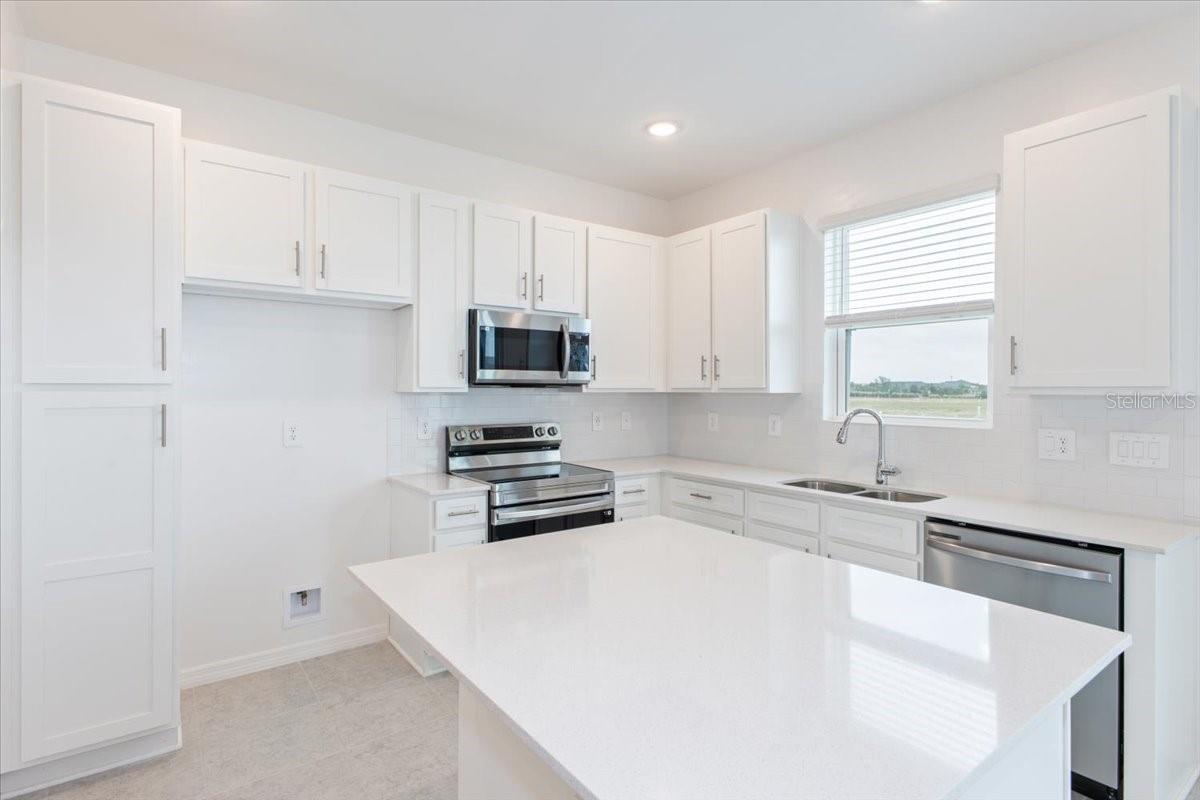 17339 Peregrine Way Property Photo 3