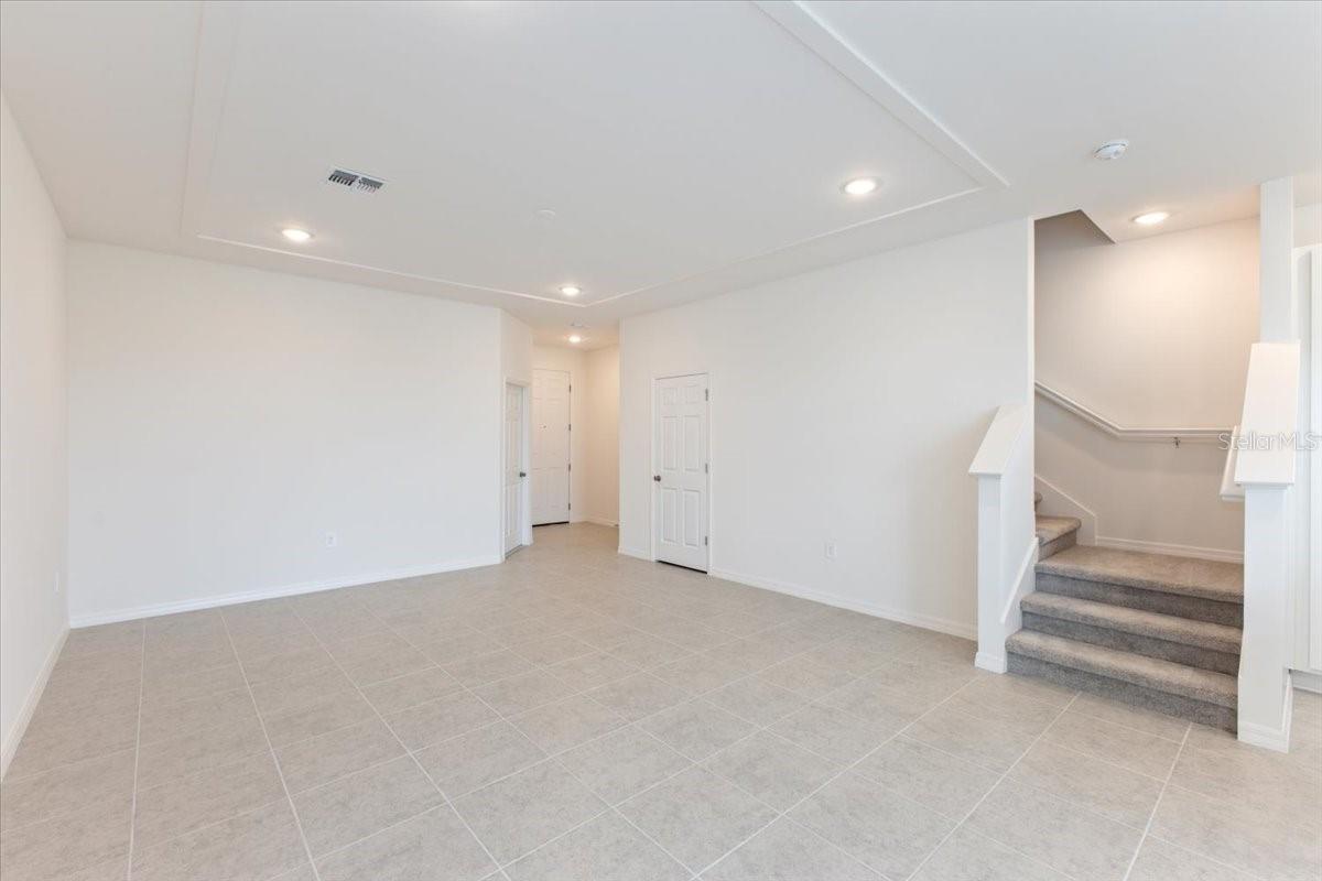 17339 Peregrine Way Property Photo 4