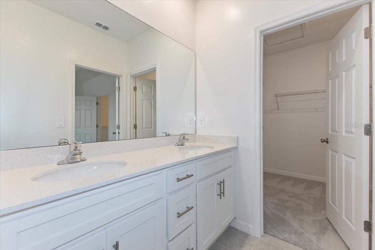 17339 Peregrine Way Property Photo 10