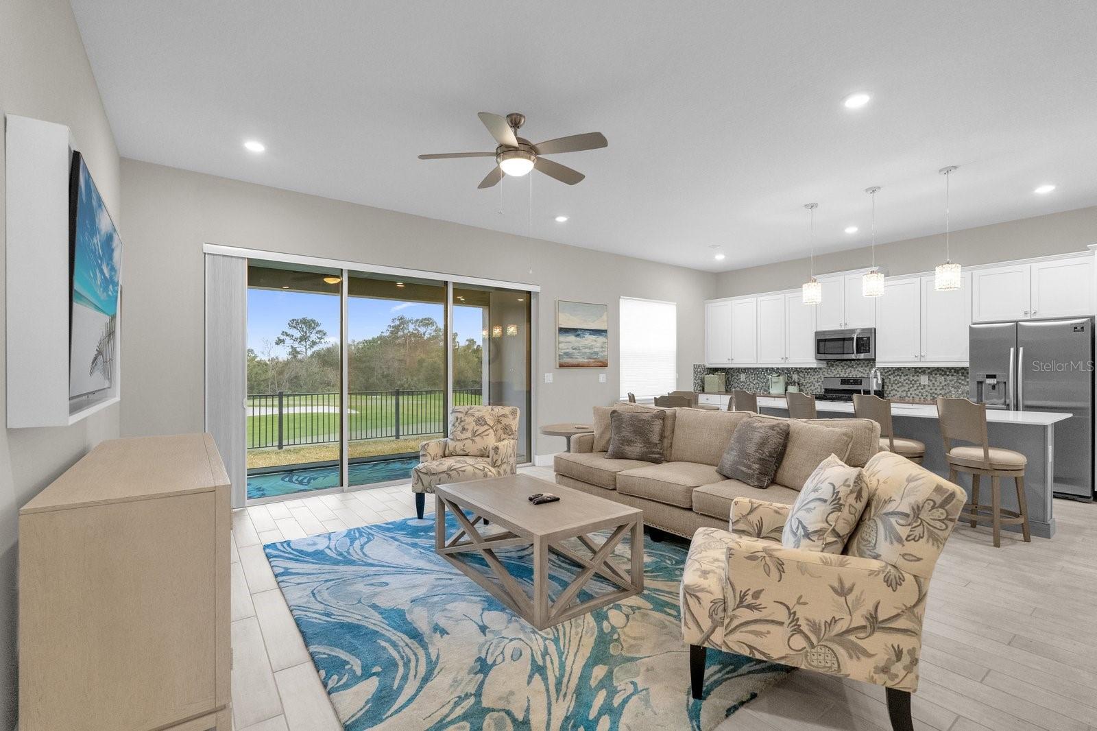 880 Driving Range Ct Property Photo 5