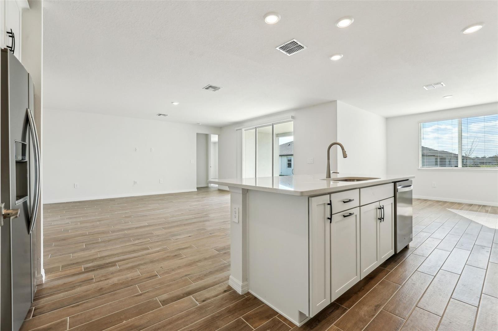 2012 Rosewood Dr Property Photo 16
