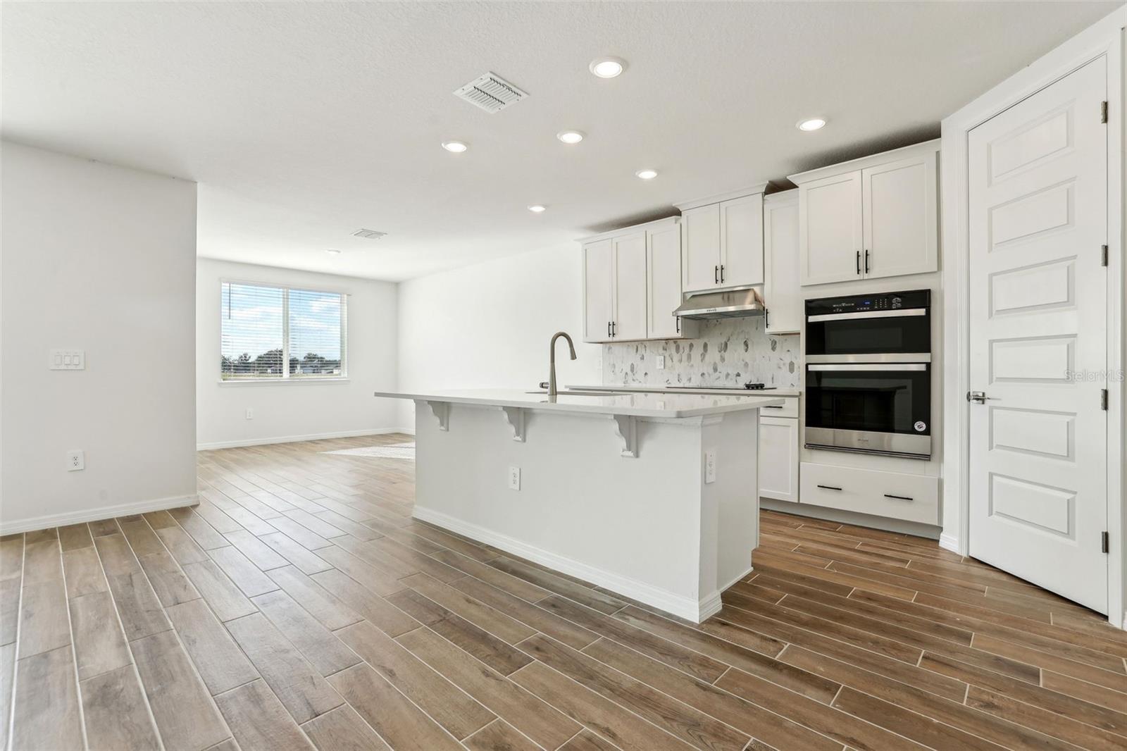 2012 Rosewood Dr Property Photo 17