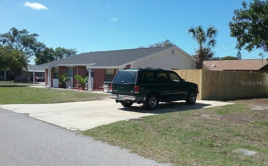 1511 Swordbill Dr Property Photo 8